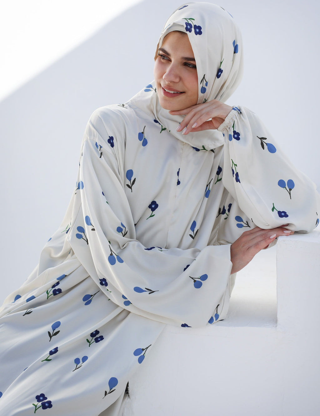 Creamy Bloom Prayer Dress