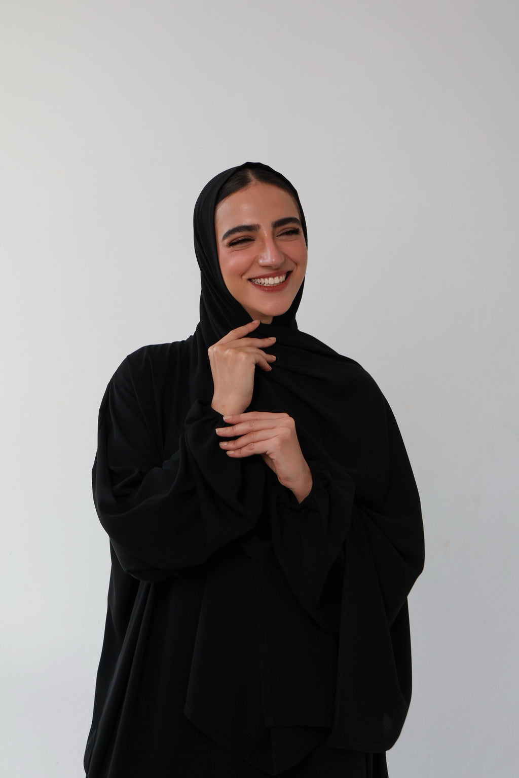 The Prayer Abaya - Plain Black