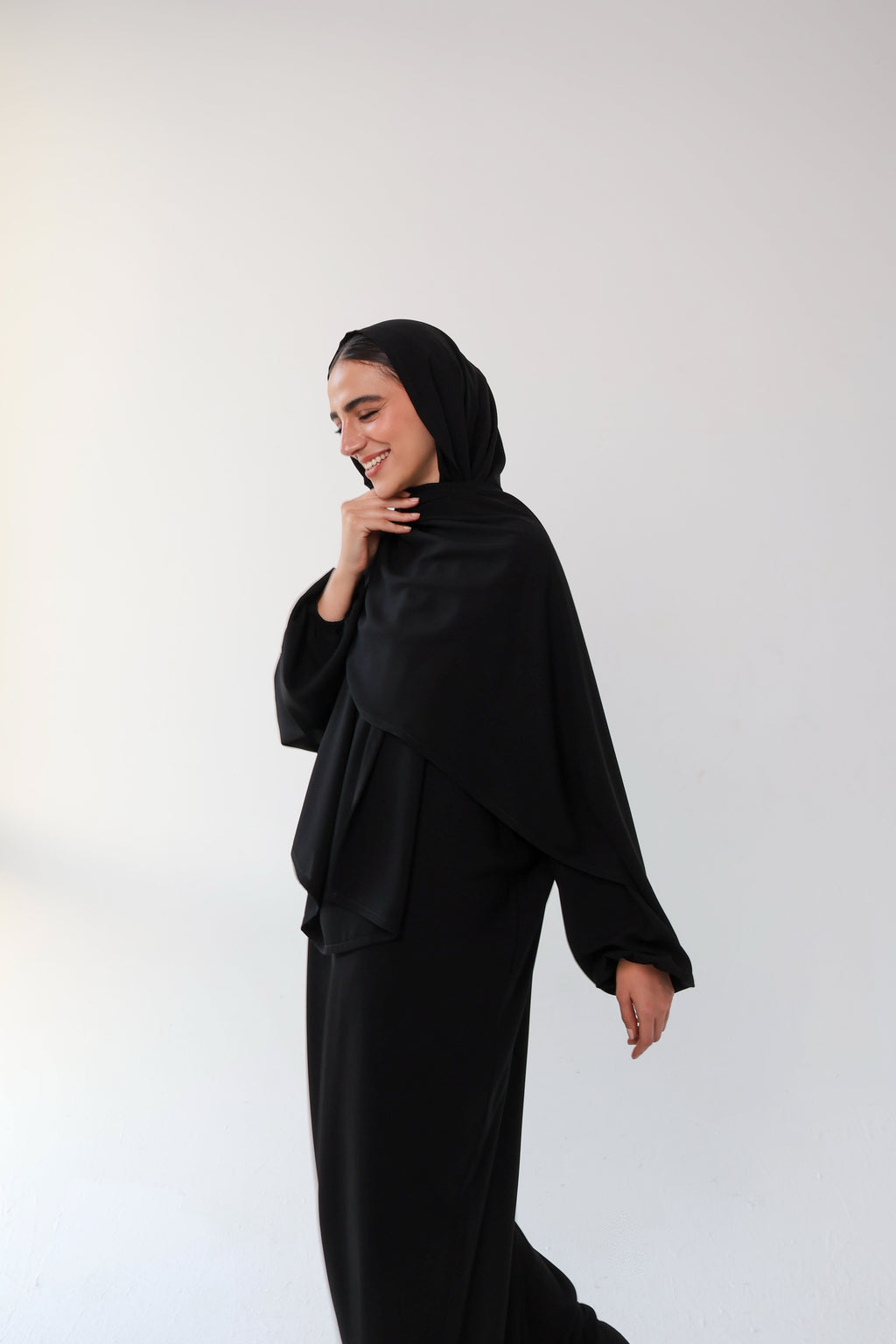 The Prayer Abaya - Plain Black