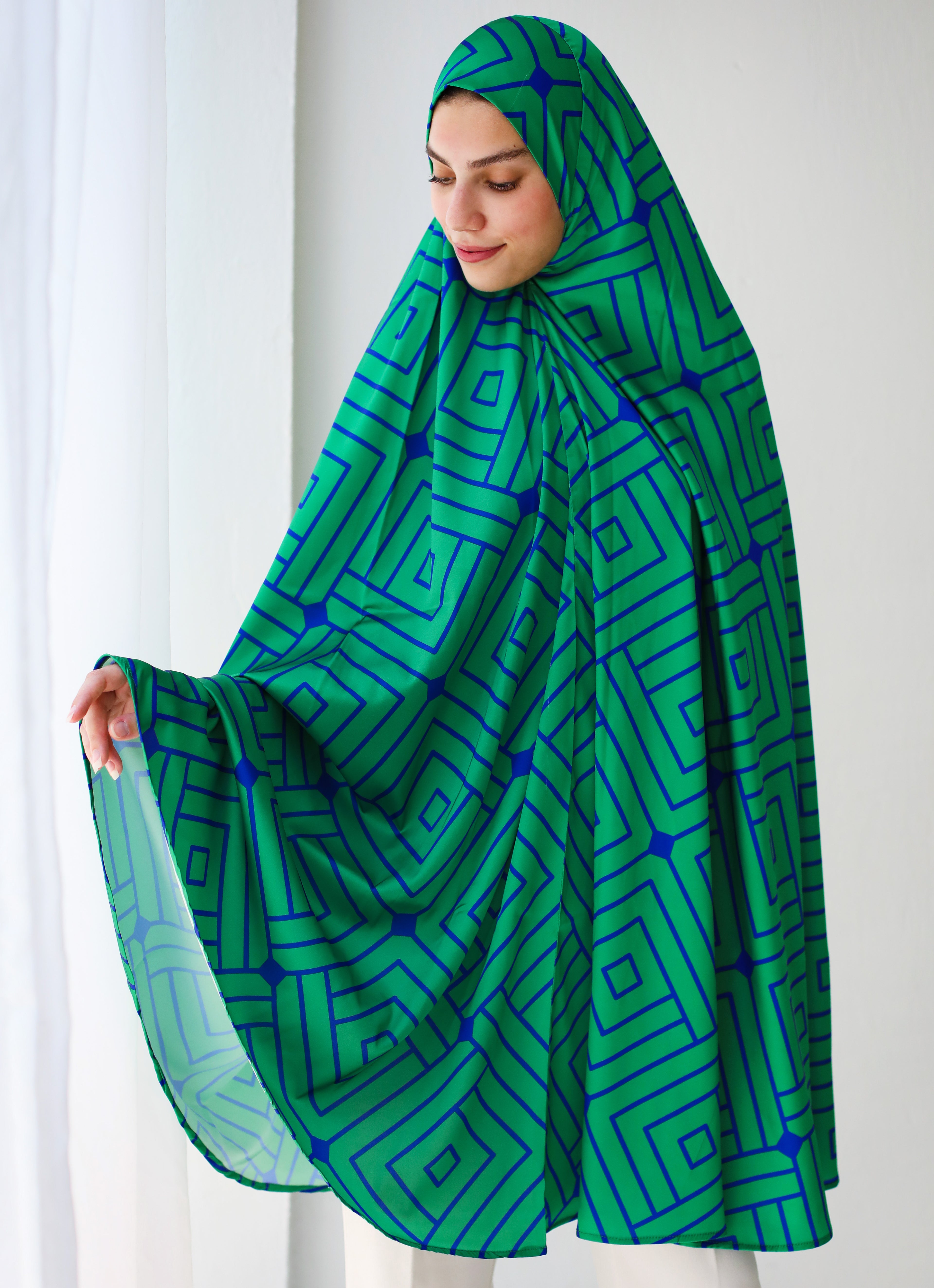 Blue Emerald Midi Khimar