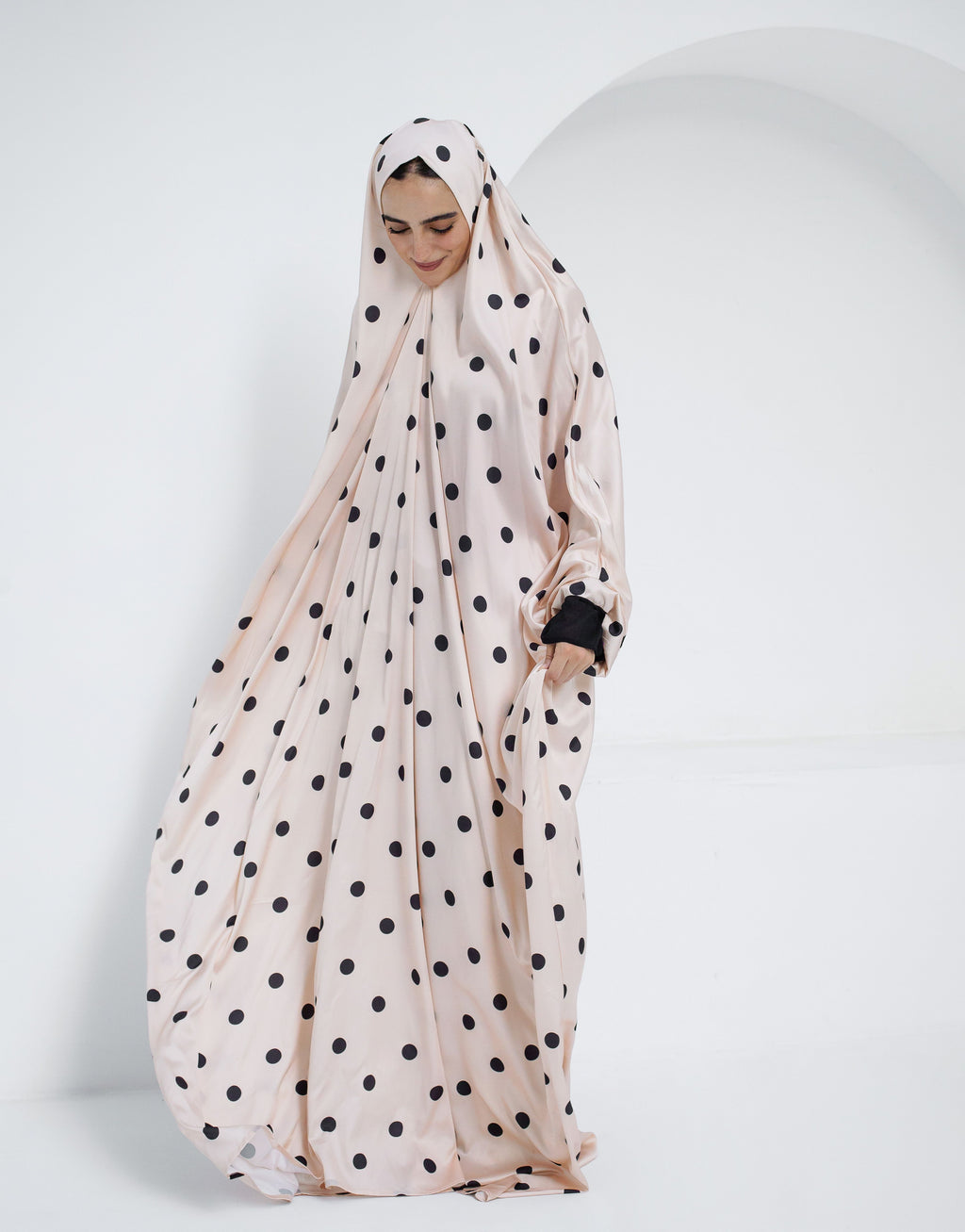 Creamy Polka - Slip on Khimar