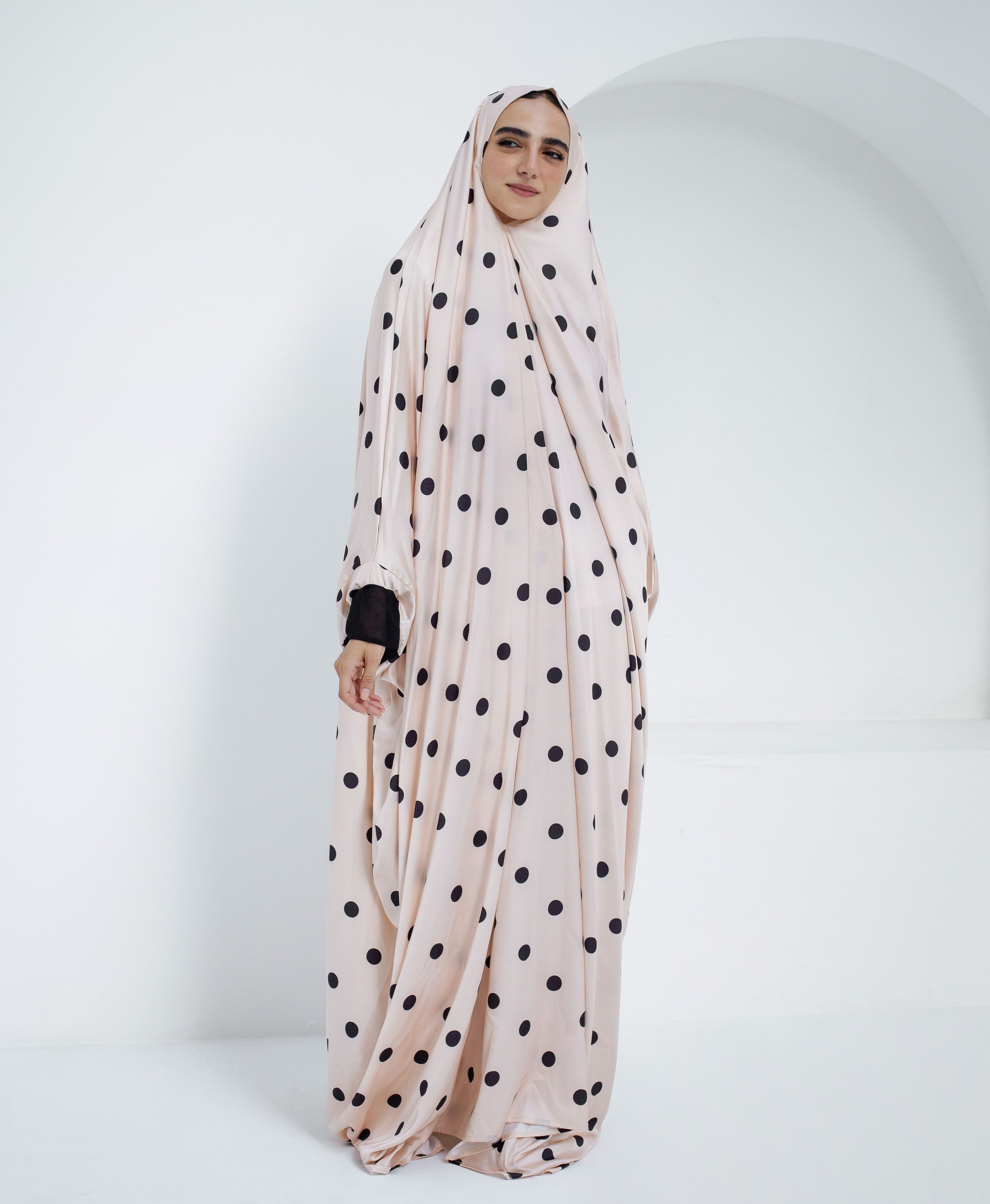 Creamy Polka - Slip on Khimar