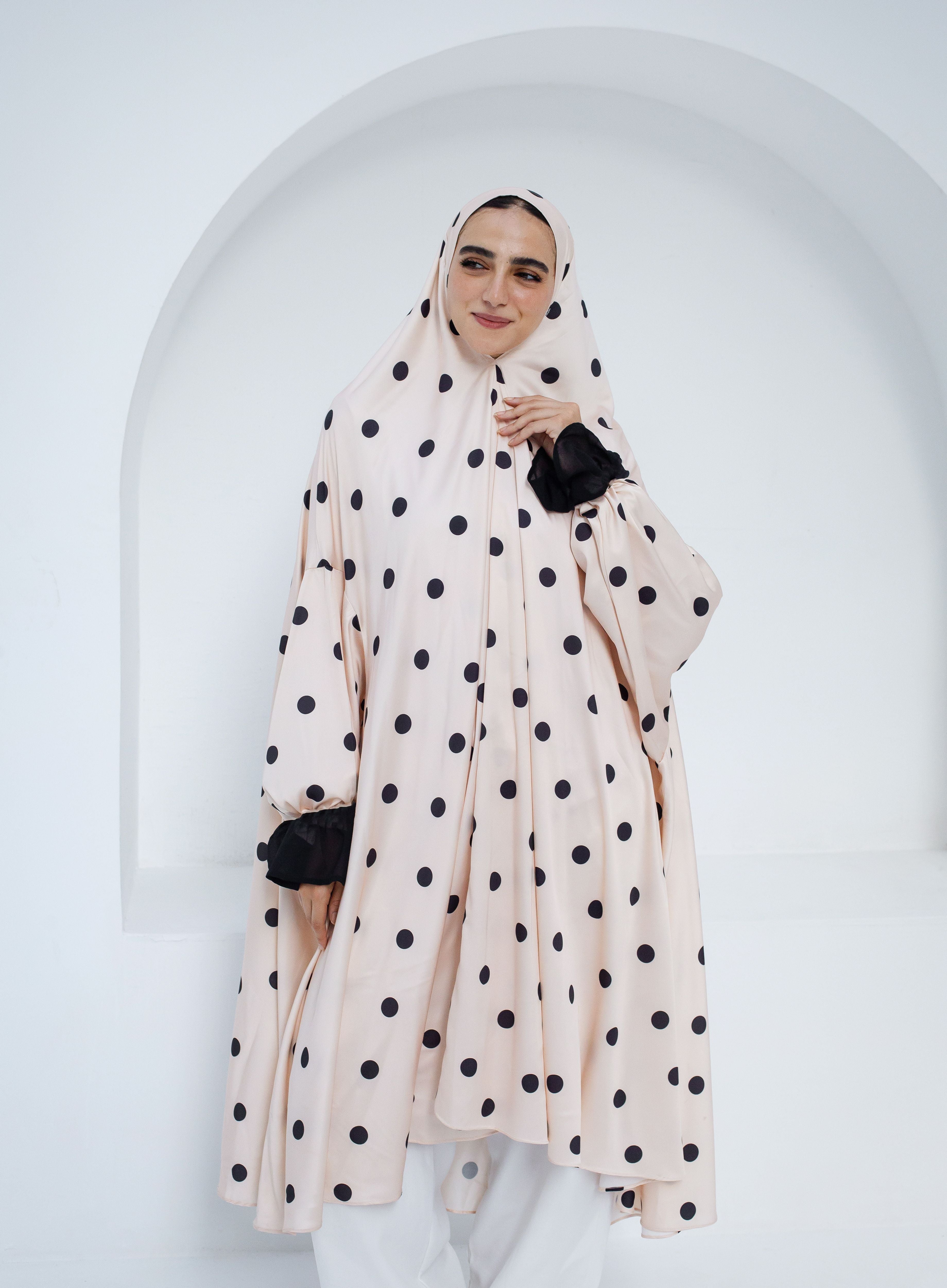 Creamy Polka - Midi Khimar
