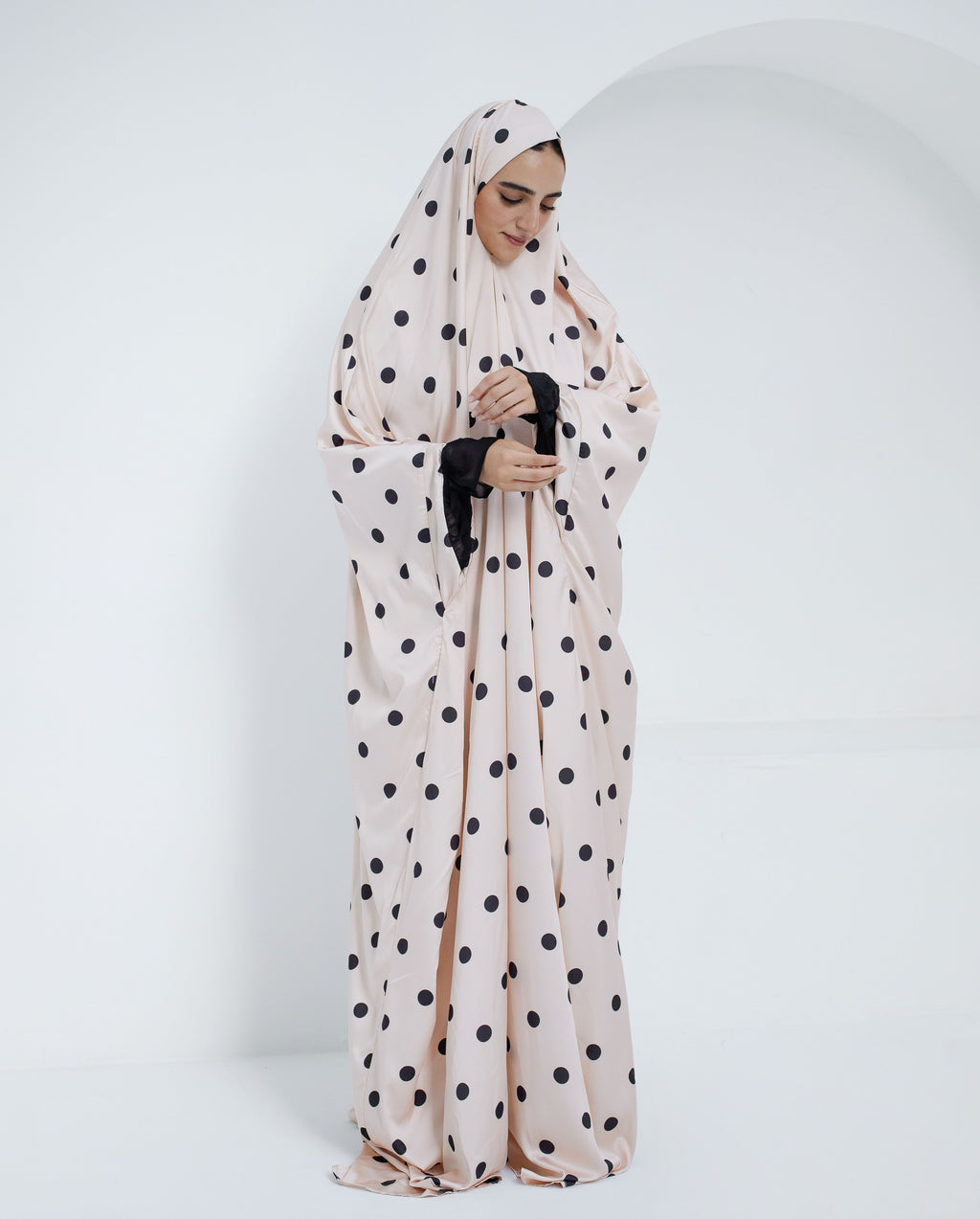 Creamy Polka - Slip on Khimar