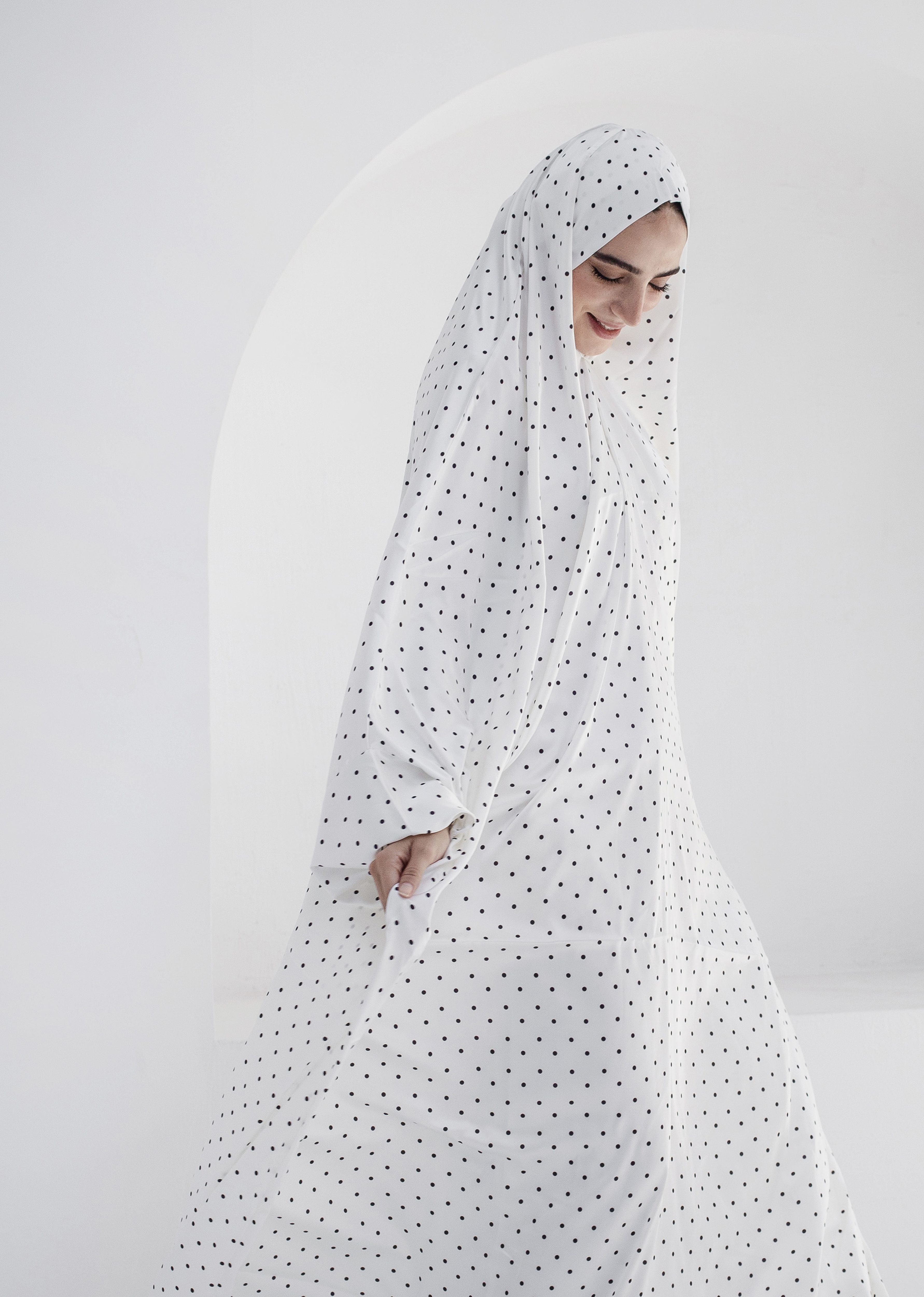 Classic Polka - Slip on Khimar
