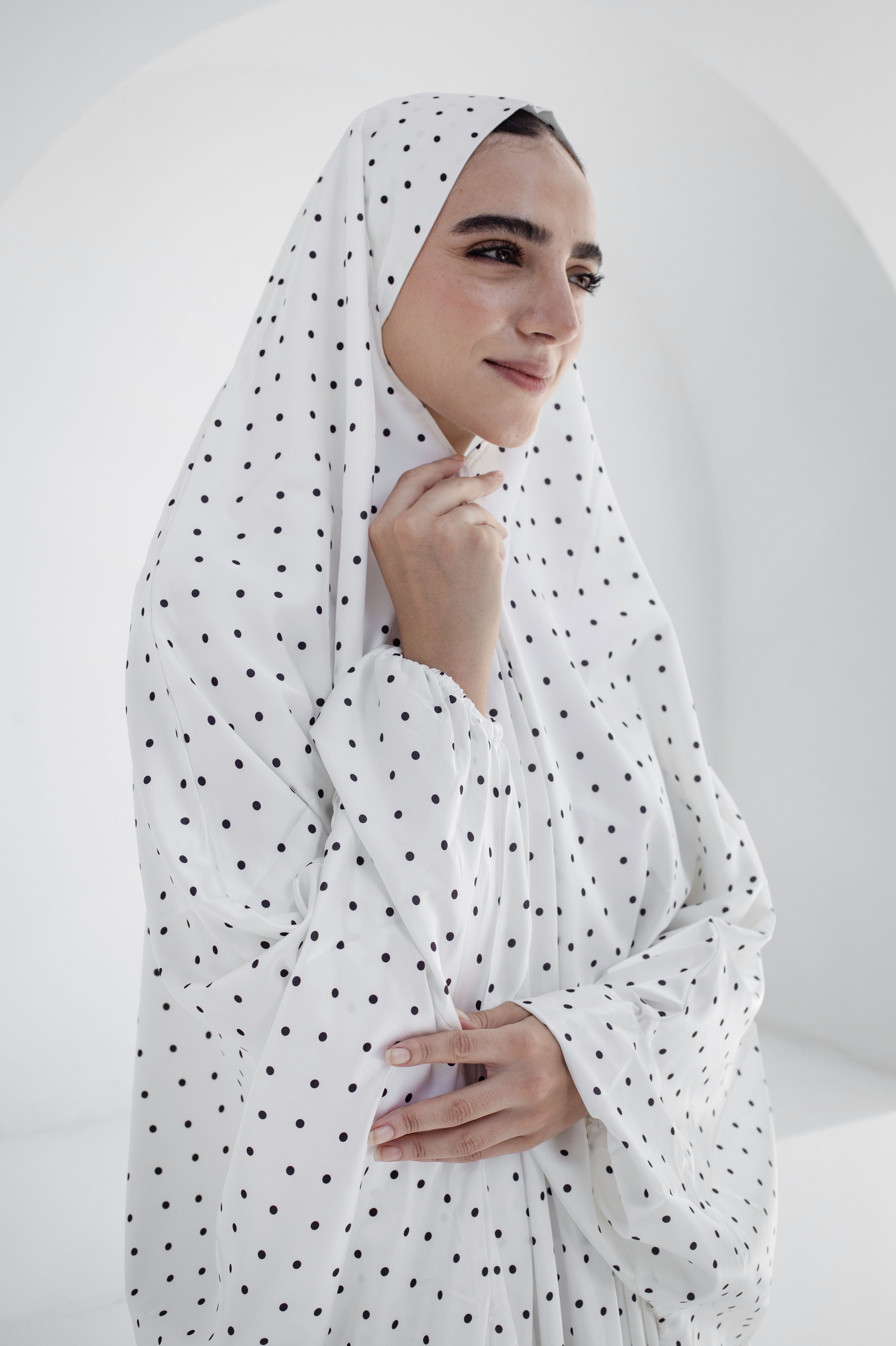 Classic Polka - Slip on Khimar